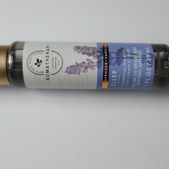 Bath & Body Works aromatherapy sleep spray lavender and vanilla - Picture 3 of 5